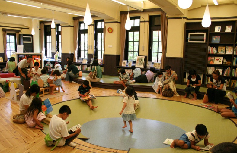 こども図書館